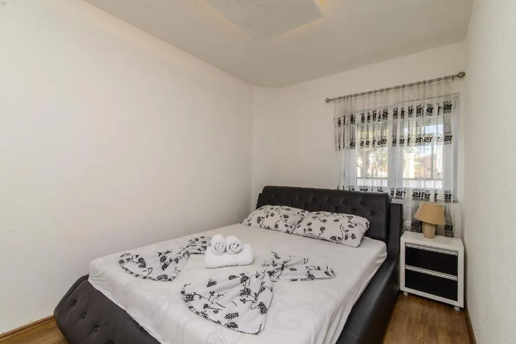 Apartment In Okrug Gornji With Sea View, Terrace, Air Conditioning, Wifi 5134-1 Trogir 0*,  Kroatien