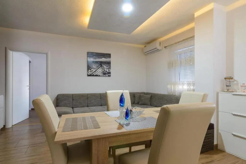 Apartment In Okrug Gornji With Sea View, Terrace, Air Conditioning, Wifi 5134-1 Trogir 0*,